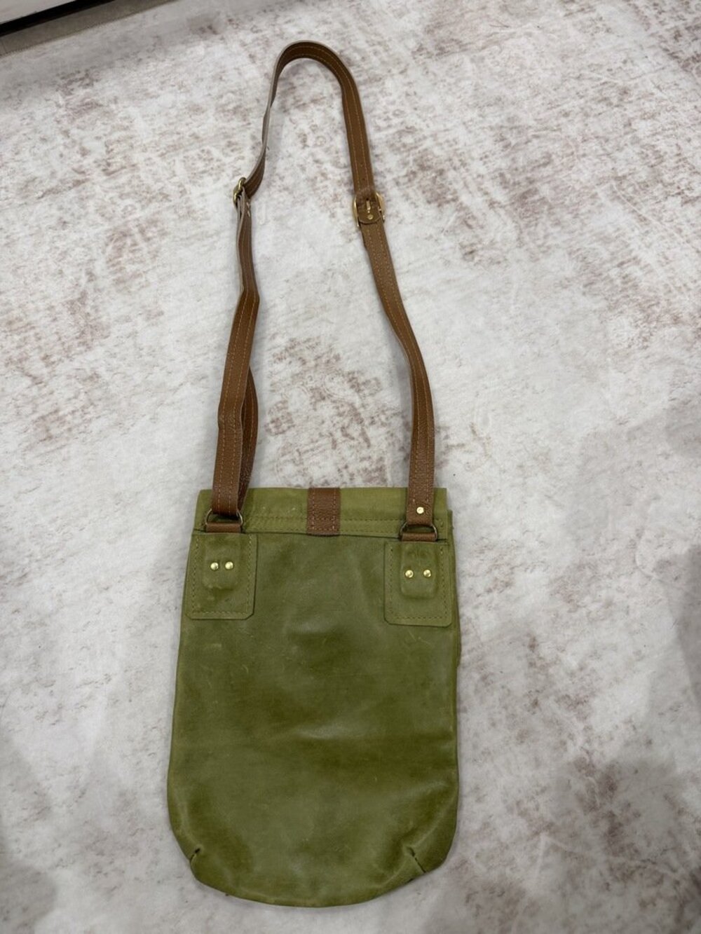 Vintage Olive Green Leather Crossbody Satchel Bag - Picture 3 of 6